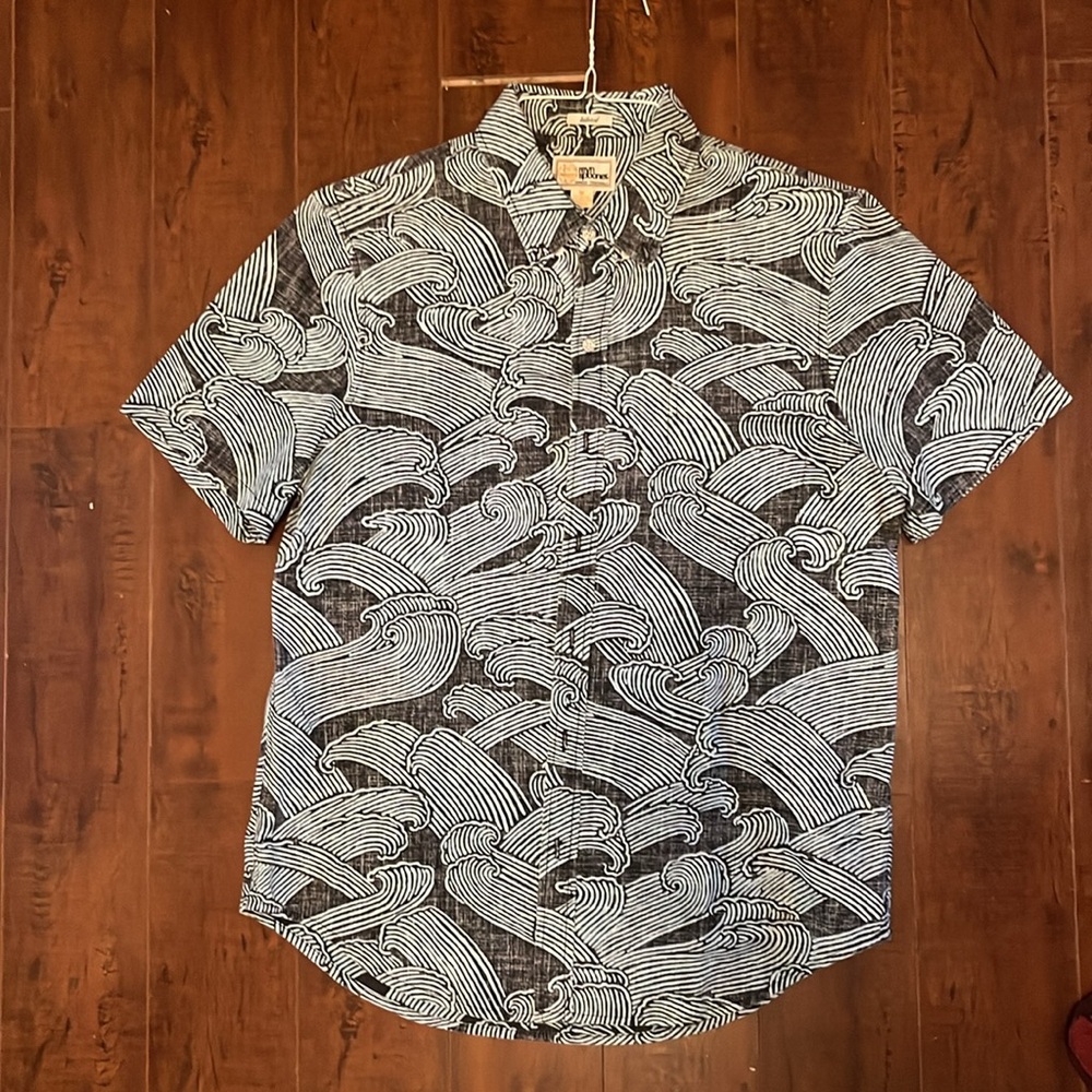 Reyn spooner almost new, worn 3 times. - Picture 2 of 2